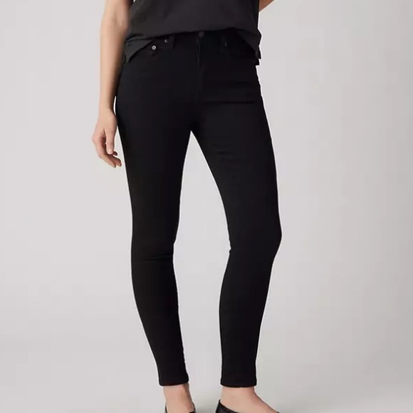 Levi’s 721 Black High Rise Skinny Women’s Jean in 28 Waist and 30 Length - Picture 6 of 9